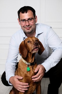 Sári, a magyar vizsla és Máté Krisztián