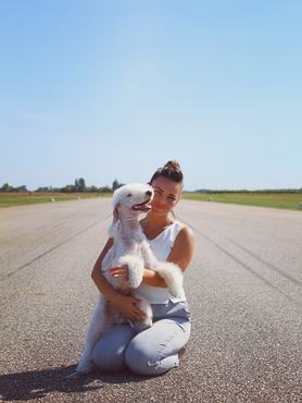 szilfai barbara mikey nevű bedlington terrierjével